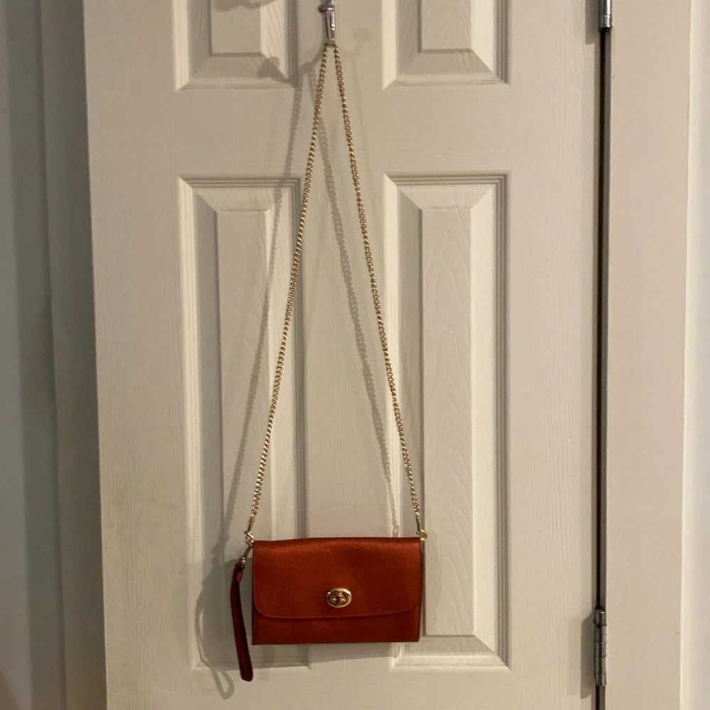 Coach Shimmering Red Crossbody Clutch, Never used with original packing - Picture 2 of 11